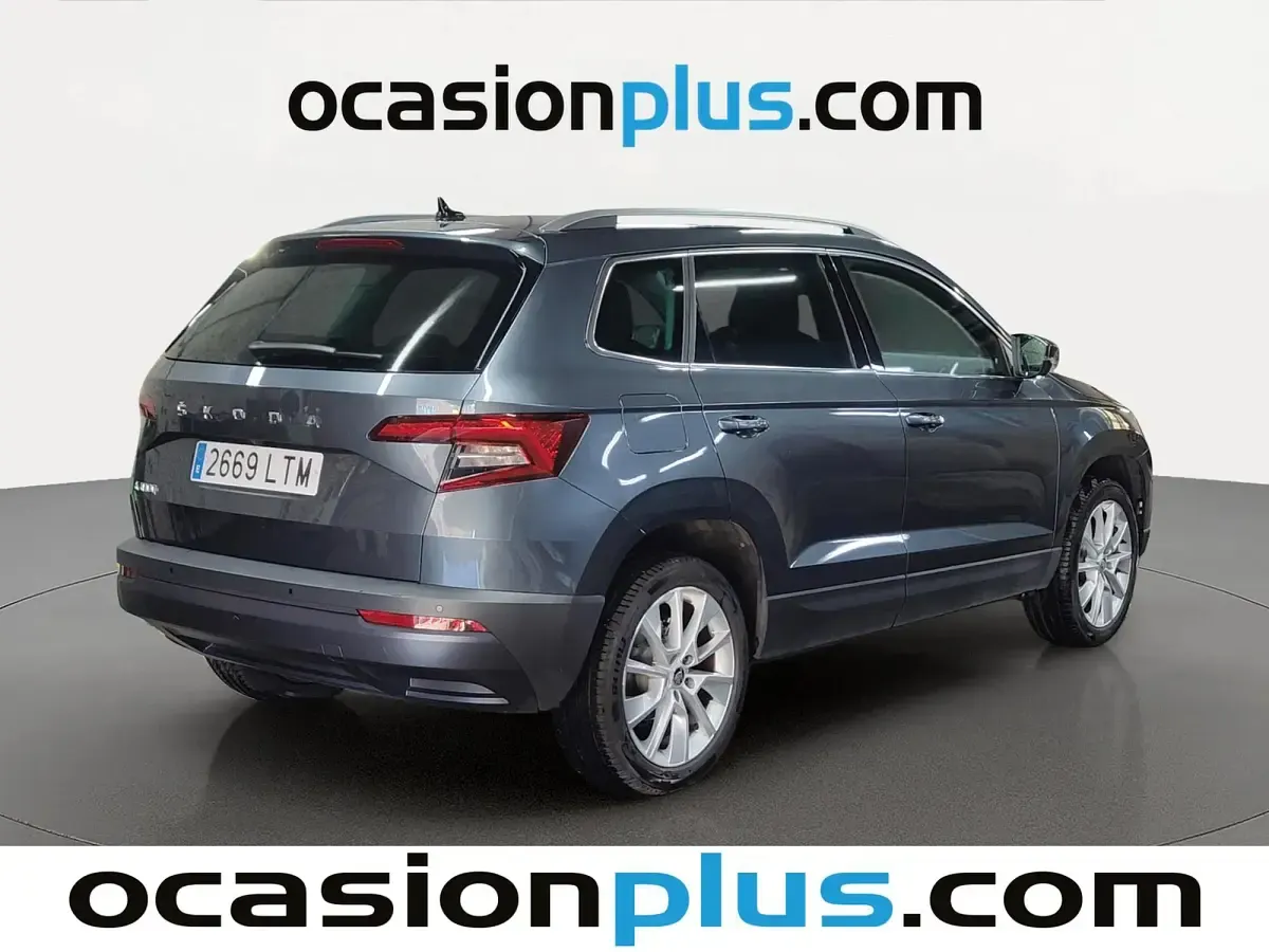 Usado Skoda Karoq Style 150 CV (110 kW) 2021 Gris SUV