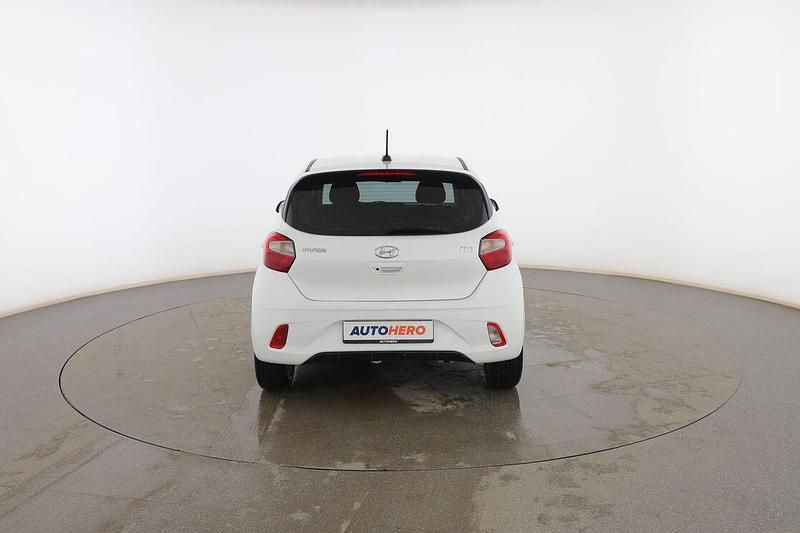 Usado Hyundai i10 67 CV (49 kW) 2021 Blanco Utilitario