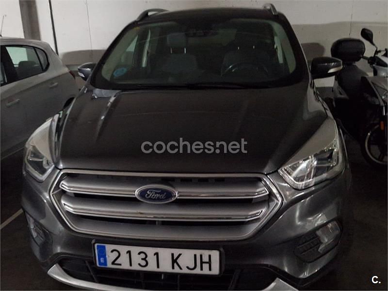 Gris / plata Usado 2018 Ford Kuga Titanium SUV | 14.950 € (Buen precio) - Imagen 1/4