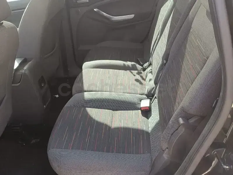 Usado Ford C-MAX Trend 109 CV (80 kW) 2009 Negro Monovolumen