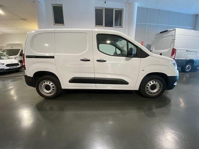 Usado Opel Combo 101 CV (74 kW) 2020 Blanco Monovolumen