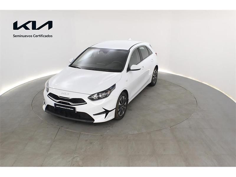 Usado Kia Ceed 100 CV (73 kW) 2025 Blanco Utilitario