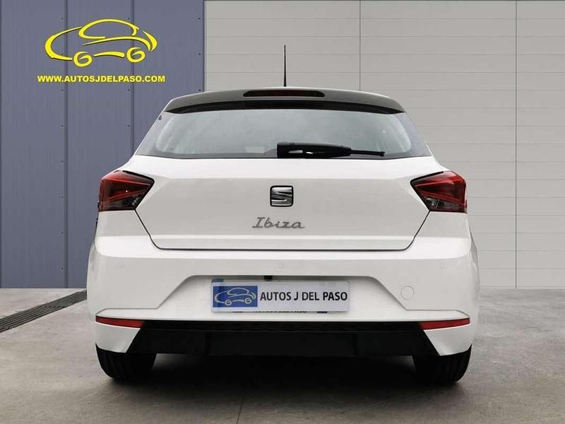 Usado Seat Ibiza Style 110 CV (80 kW) 2022 Blanco Utilitario