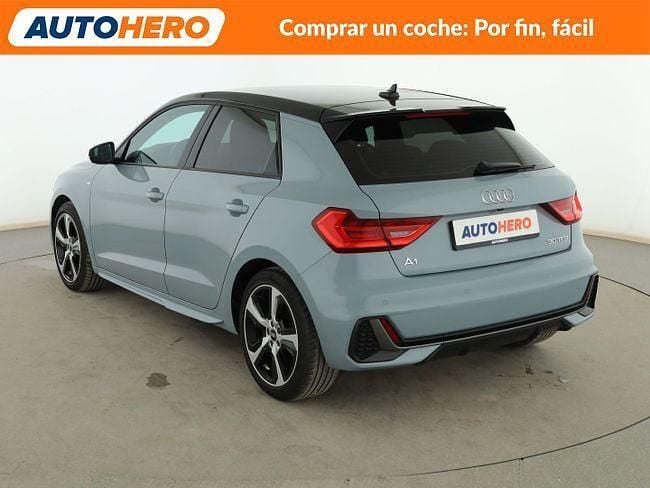 Usado Audi A1 Comfort 110 CV (80 kW) 2023 Gris SUV