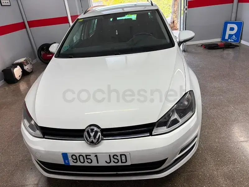 Usado VW Golf VII Advance 110 CV (80 kW) 2016 Blanco Familiar