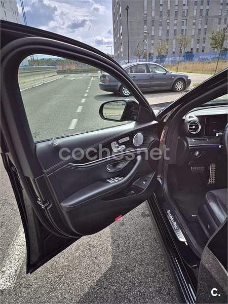Usado Mercedes E220 194 CV (142 kW) 2017 Negro Berlina