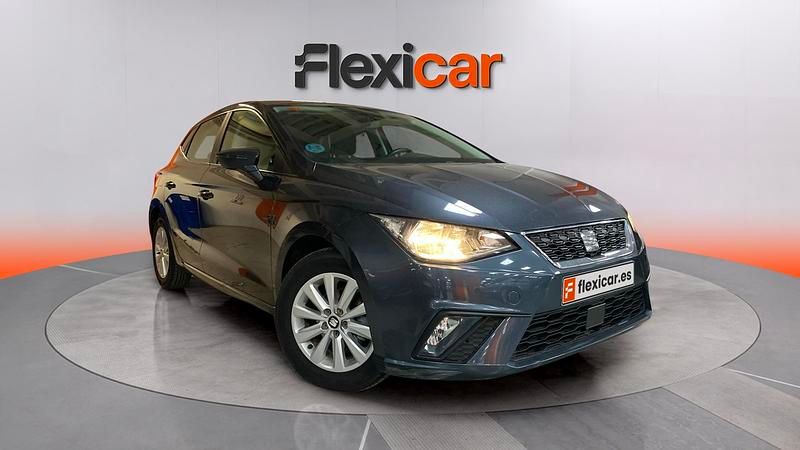 Usado Seat Ibiza Reference 80 CV (58 kW) 2019 Gris Utilitario