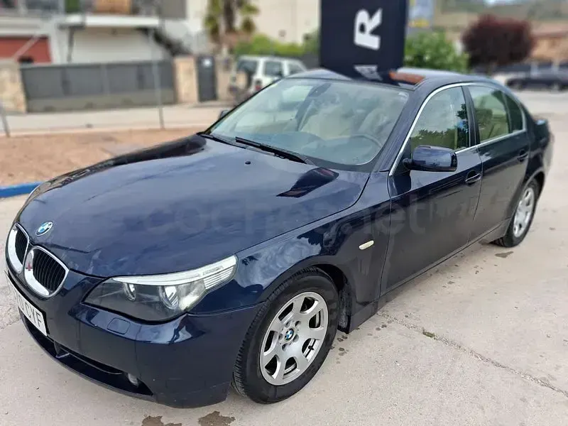 Usado BMW 530 231 CV (169 kW) 2005 Azul Berlina