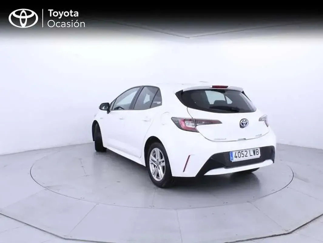 Usado Toyota Corolla Active 122 CV (89 kW) 2022 Blanco Berlina