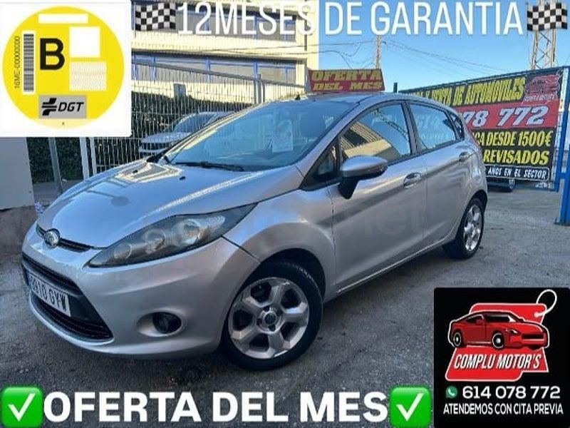 Usado Ford Fiesta Trend 68 CV (50 kW) 2010 Gris / plata Utilitario