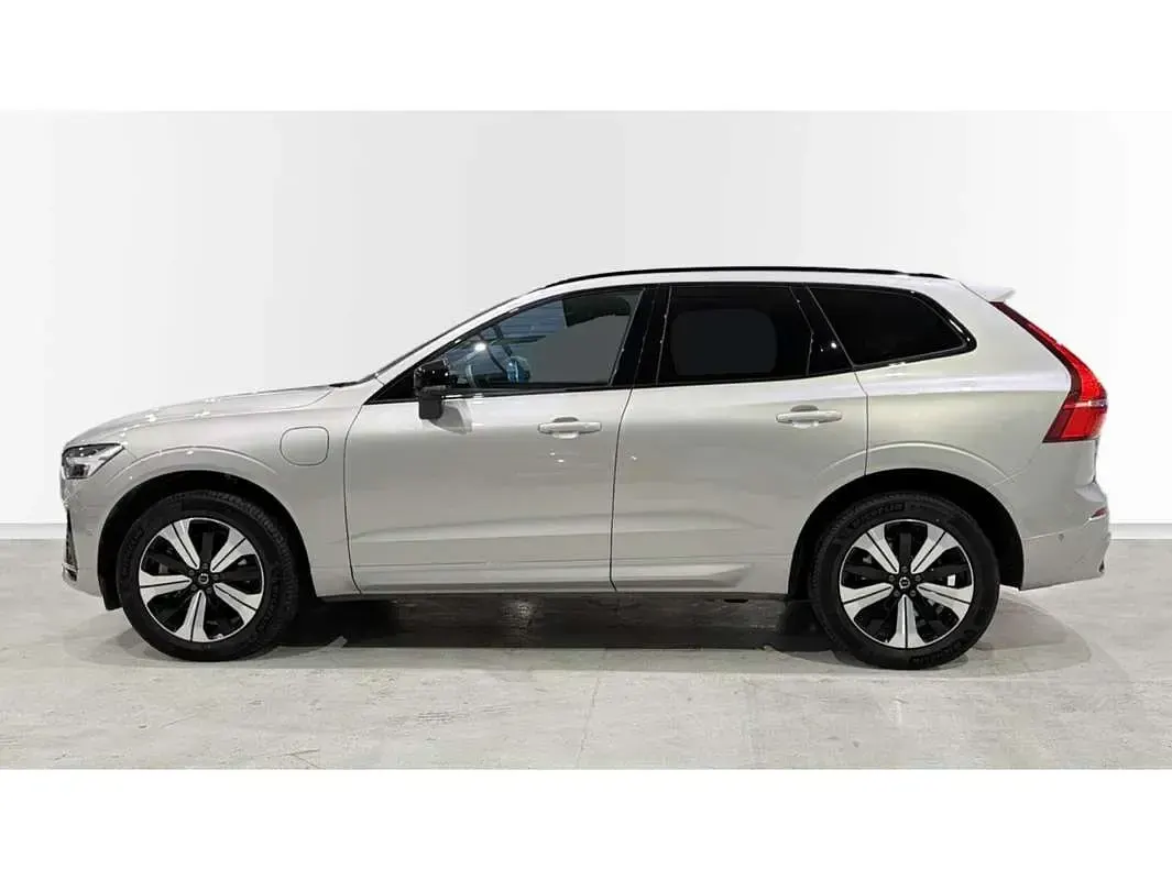 Usado Volvo XC60 Plus 351 CV (258 kW) 2024 Plateado SUV