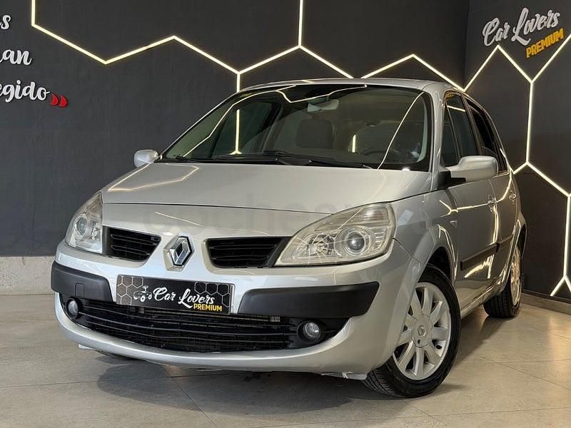 Usado Renault Grand Scénic II Dynamique 130 CV (95 kW) 2008 Beige Monovolumen