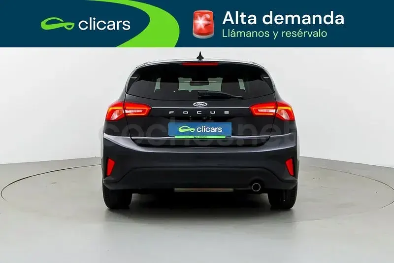 Usado Ford Focus Trend 120 CV (88 kW) 2020 Negro Berlina
