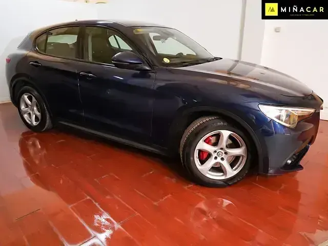 Usado Alfa Romeo Stelvio Super 150 CV (110 kW) 2018 Azul SUV