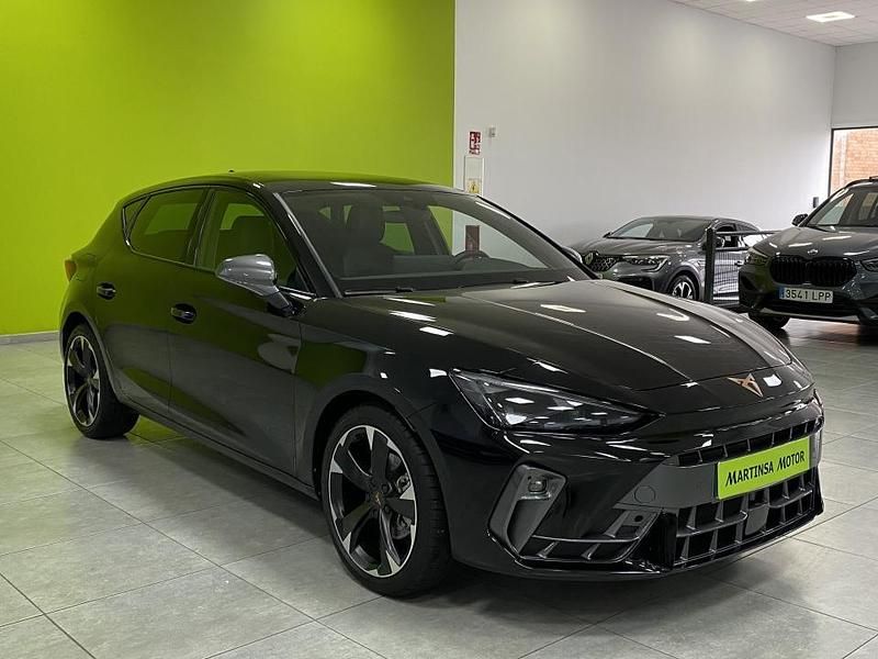 Usado Cupra Leon 150 CV (110 kW) 2025 Negro Berlina