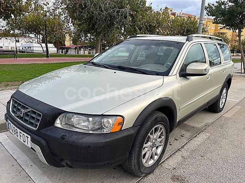 Beige Usado 2006 Volvo XC70 Summum Familiar | 5990 € - Imagen 1/4