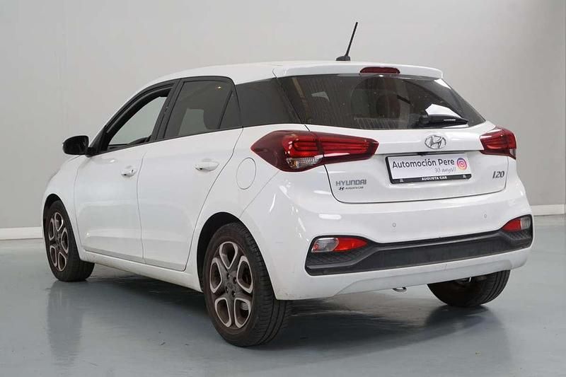 Usado Hyundai i20 100 CV (73 kW) 2019 Blanco Utilitario
