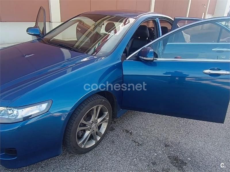 Usado Honda Accord Executive 140 CV (102 kW) 2006 Azul Berlina