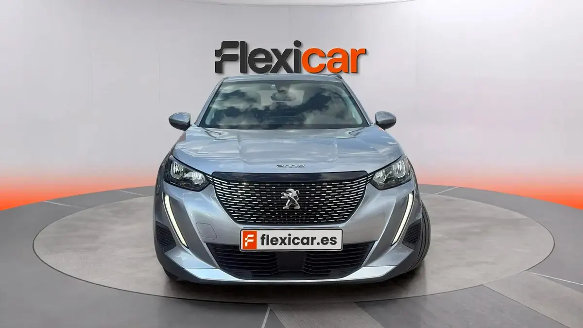 Usado Peugeot 2008 Allure 131 CV (96 kW) 2020 Gris SUV
