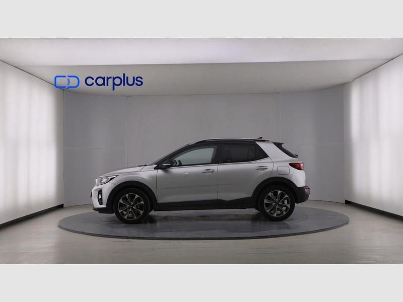 Usado Kia Stonic 100 CV (73 kW) 2020 Platinum graphite (metalizado) SUV