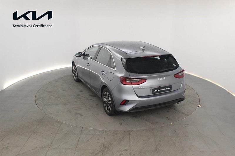 Usado Kia Ceed 100 CV (73 kW) 2025 Lunar silver Utilitario