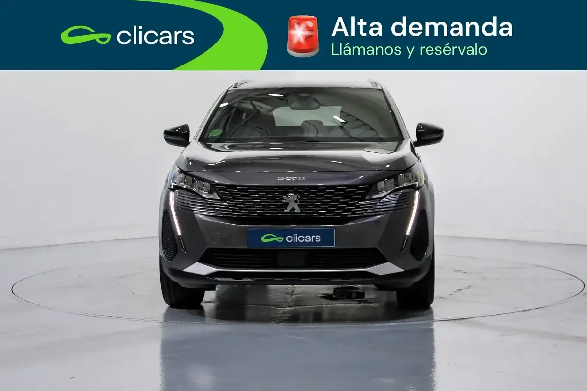 Usado Peugeot 5008 Allure 130 CV (95 kW) 2024 Gris SUV