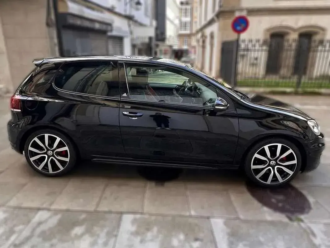 Usado VW Golf VI GTI 211 CV (155 kW) 2010 Negro Utilitario