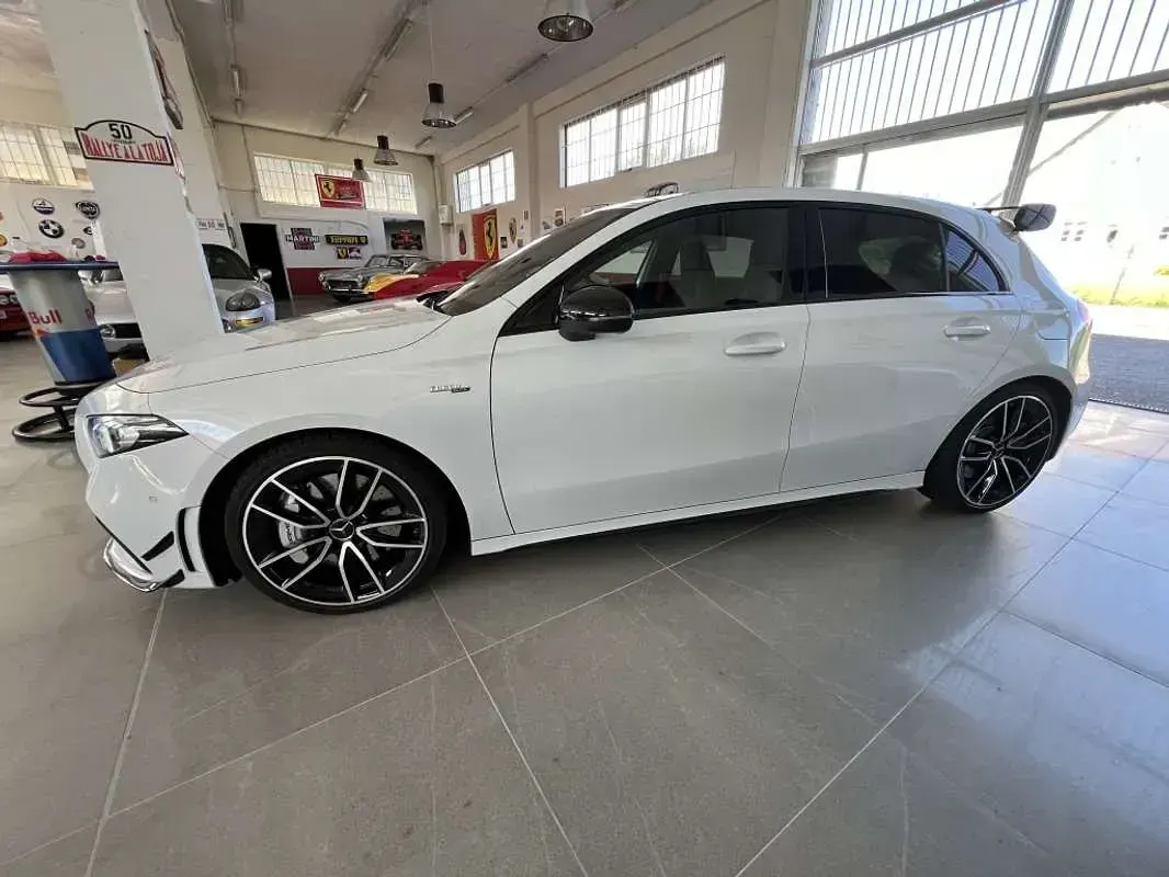 Usado Mercedes A35 AMG AMG 306 CV (225 kW) 2021 Blanco Utilitario