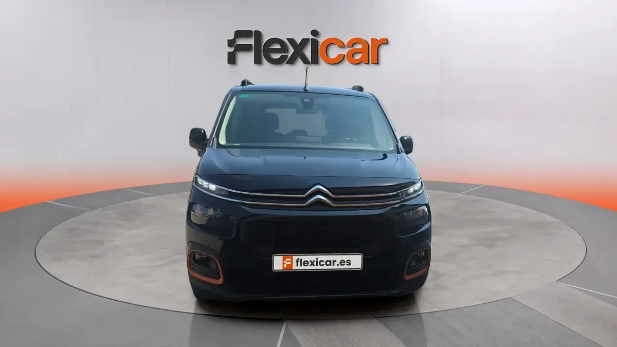 Usado Citroën Berlingo Shine 131 CV (96 kW) 2020 Negro Monovolumen