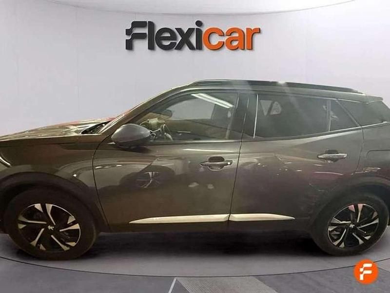 Usado Peugeot 2008 Active 101 CV (74 kW) 2023 Gris SUV