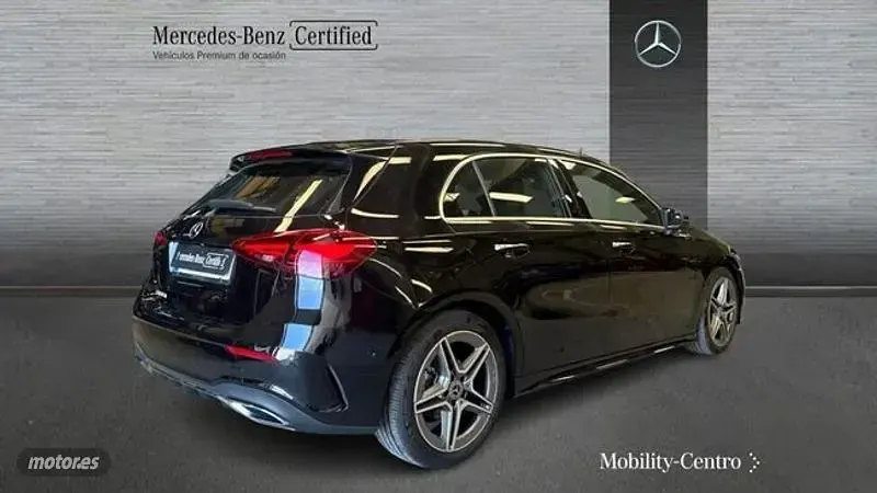 Usado Mercedes A180 116 CV (85 kW) 2024 Negro Berlina