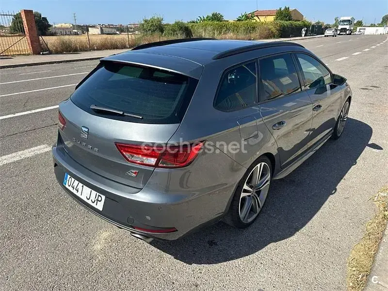 Usado Seat Leon ST CUPRA 280 CV (205 kW) 2015 Gris / plata Familiar