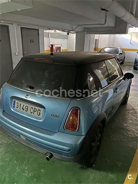 Usado Mini ONE 90 CV (66 kW) 2003 Azul Utilitario