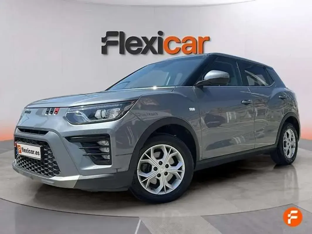 Usado SsangYong Tivoli 135 CV (99 kW) 2024 Gris SUV