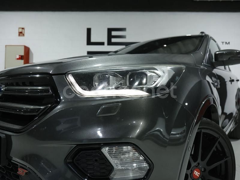 Usado Ford Kuga ST-Line 178 CV (130 kW) 2019 Gris / plata SUV