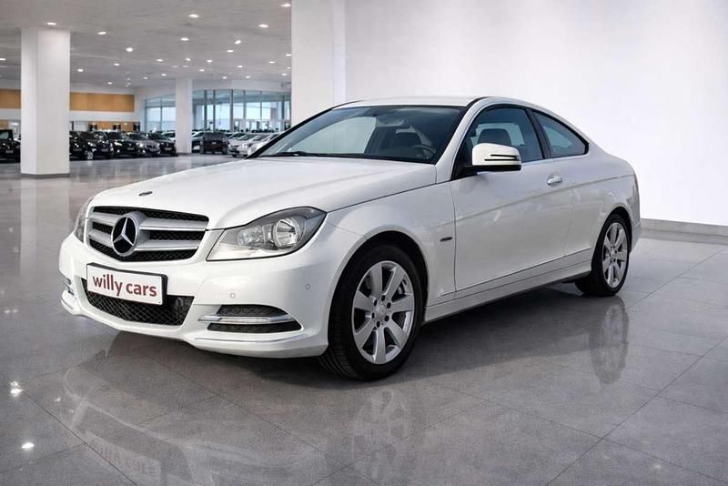 Usado Mercedes C180 156 CV (114 kW) 2011 Blanco Berlina