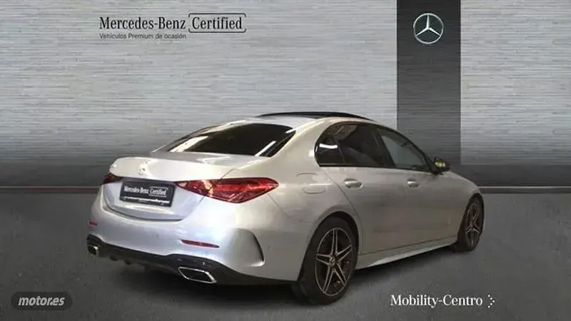 Usado Mercedes C220 200 CV (147 kW) 2025 Plateado Berlina