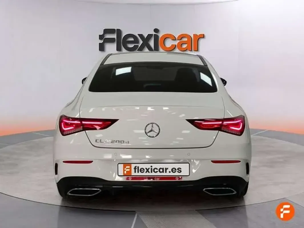 Usado Mercedes CLA200 150 CV (110 kW) 2019 Blanco Coupe