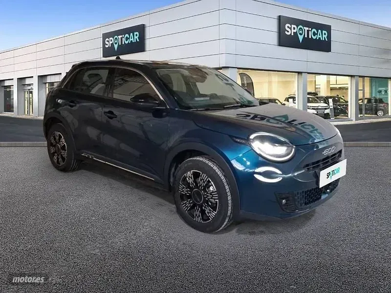 Usado Fiat 600 100 CV (73 kW) 2025 Verde SUV