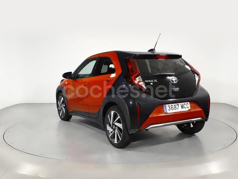 Usado Toyota Aygo X 72 CV (52 kW) 2022 Marrón SUV