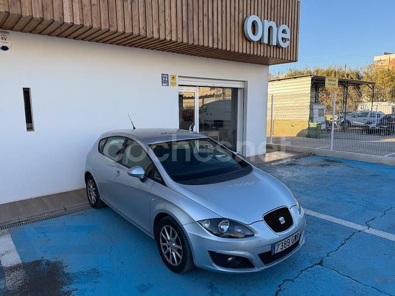 Gris / plata Usado 2010 Seat Leon Style Berlina | 6490 € (Precio justo) - Imagen 1/4