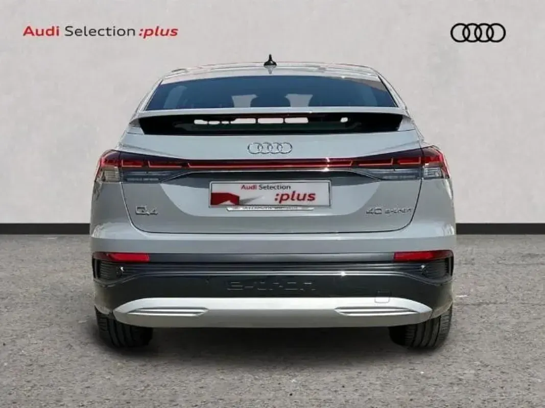 Usado Audi Q4 Sportback e-tron Advanced Plus 150 kW (204 CV) 2026 Gris SUV