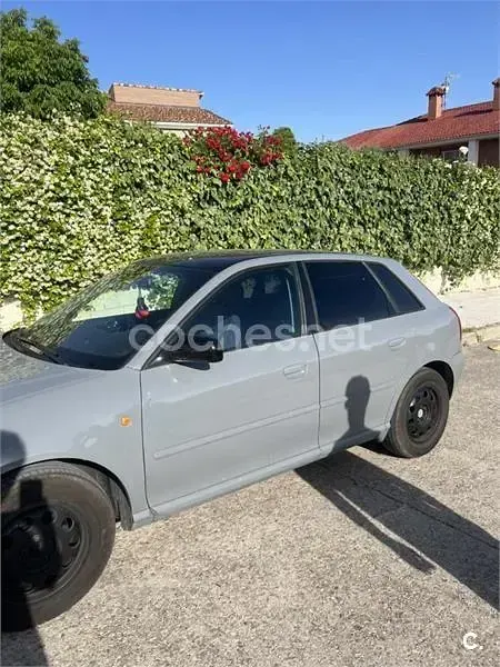 Usado Audi A3 Ambition 125 CV (91 kW) 2000 Gris / plata Utilitario