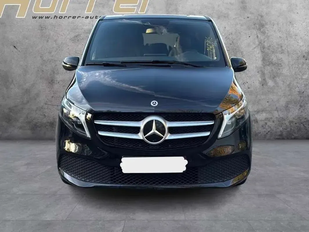 Usado Mercedes V300 Avantgarde 239 CV (175 kW) 2023 Negro Monovolumen