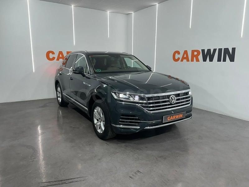Usado VW Touareg 239 CV (175 kW) 2019 Gris / plata SUV