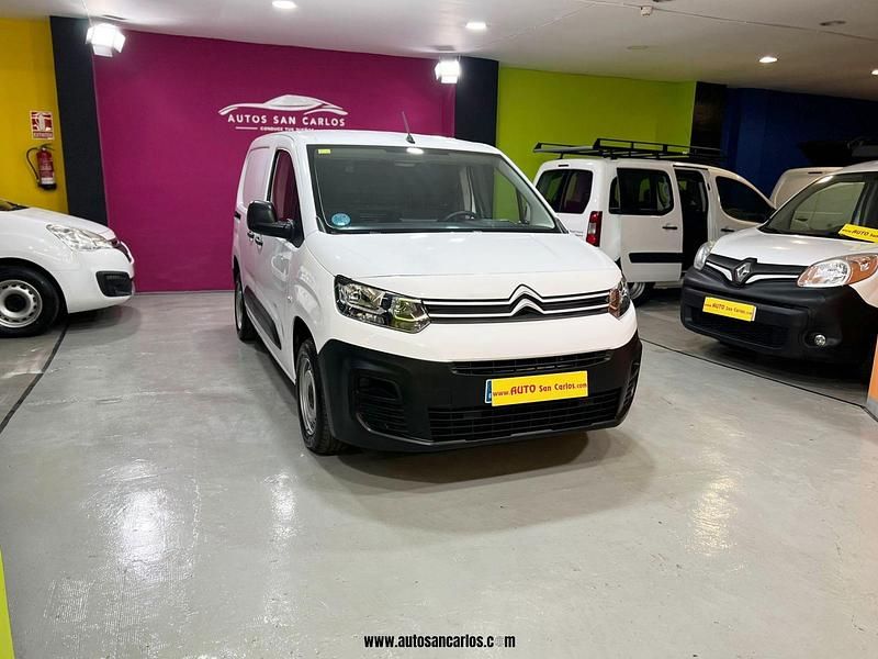 Usado Citroën Berlingo 75 CV (55 kW) 2020 Blanco Monovolumen