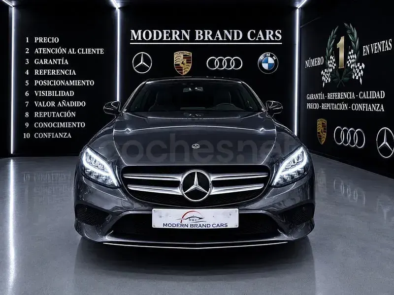 Usado Mercedes C300e 306 CV (225 kW) 2021 Gris / plata Berlina