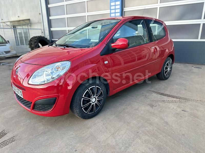 Usado Renault Twingo Authentique 75 CV (55 kW) 2009 Rojo Utilitario