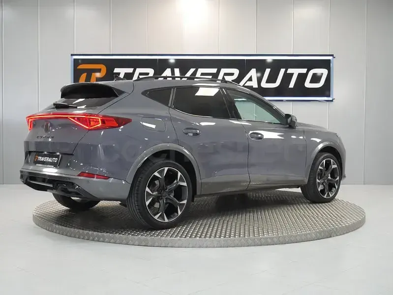 Usado Cupra Formentor 150 CV (110 kW) 2023 Gris / plata SUV
