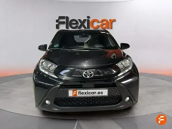 Usado Toyota Aygo 72 CV (52 kW) 2024 Negro